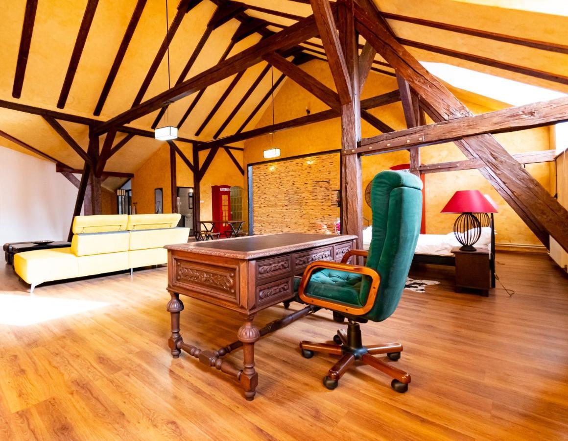 The Attic - Large Open-Space In The Old Town Of Brasov, Minutes Away From The Black Church Екстер'єр фото