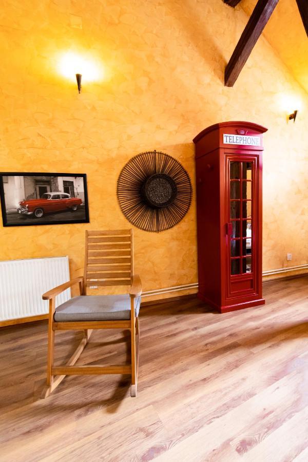 The Attic - Large Open-Space In The Old Town Of Brasov, Minutes Away From The Black Church Екстер'єр фото