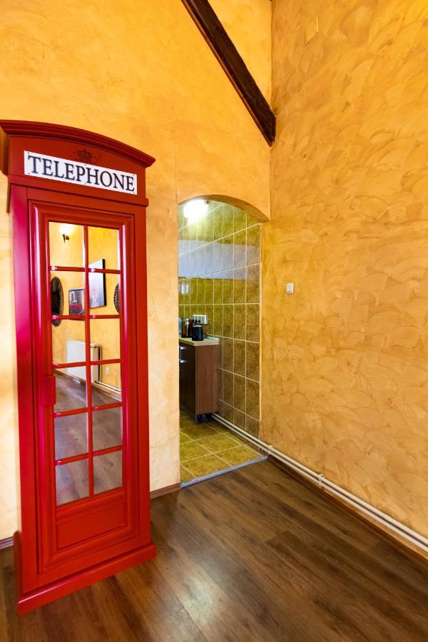 The Attic - Large Open-Space In The Old Town Of Brasov, Minutes Away From The Black Church Екстер'єр фото